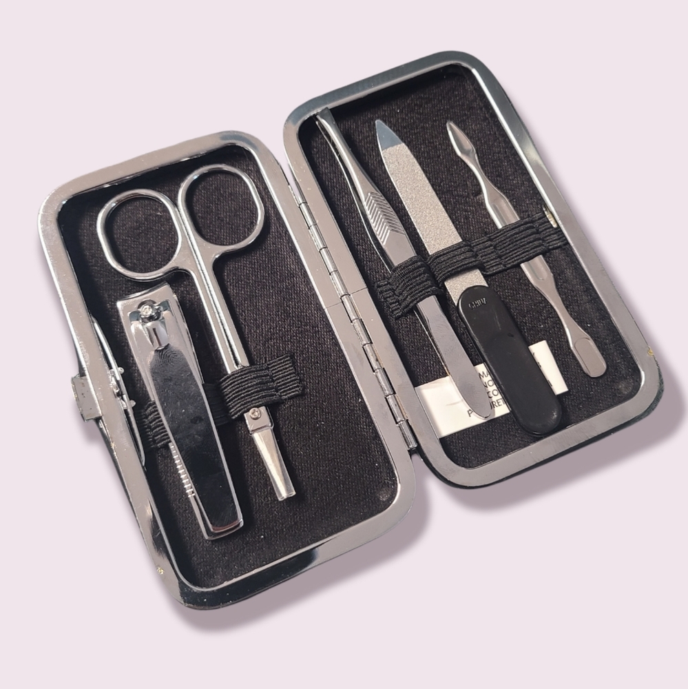 FREE AddOn Travel Manicure Set